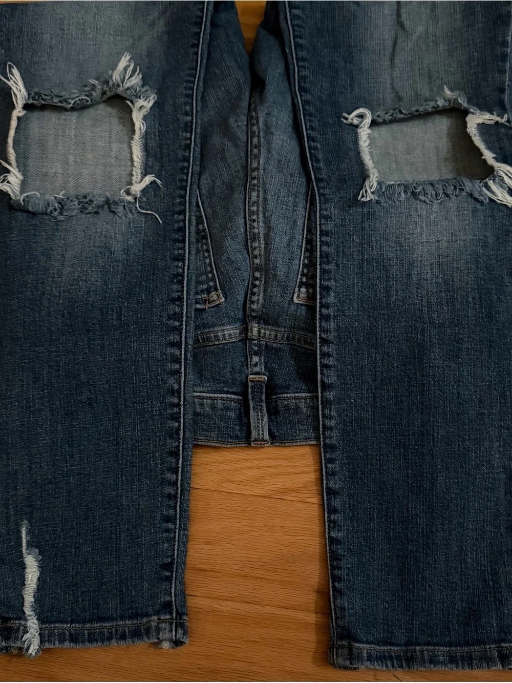 Women’s Ripped  Dark Wash Blue Jeans - Classic Straight Fit Size 13